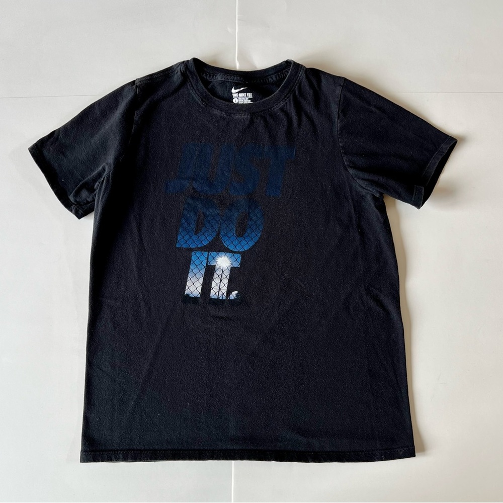 Nike Just Do It Size Large Athletic Cut Black Blue Logo Shirt Top Tee